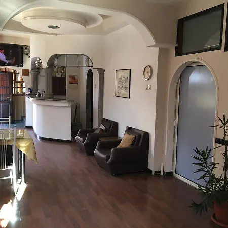 Hotel Rm *